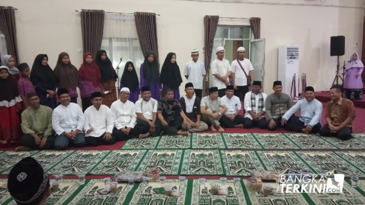 DPRD Kota Pangkalpinang menggelar buka puasa bersama Yatim Piatu, di Sekretariat DPRD Pangkalpinang, Rabu (22/05/2019).