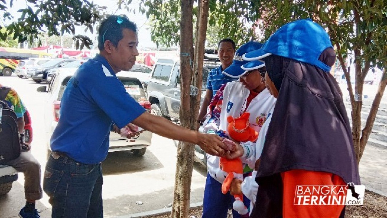 Elfandi saat Sawer Atlet Babel Peraih Medali Pada Porwil X Sumatera, Selasa (05/11/2019).