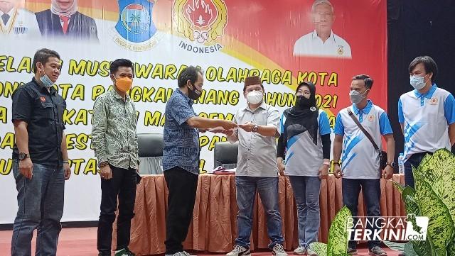 Fauzi Trisana Pimpin KONI Pangkalpinang 2021-2025