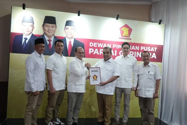 Gerindra Serahkan Rekomendasi Kepada Erzaldi-Yuri di Pilgub Babel, Ahmad Muzani Berikan Wejangan Khusus