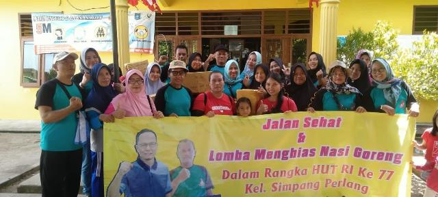 Jalan Santai dan Lomba Hias Nasi Goreng Ramaikan Kelurahan Simpang Perlang