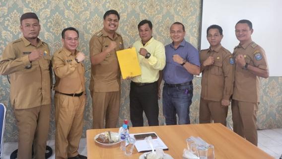 Kades Perlang, Ronie Arabel Jabat Ketua DPC APDESI Bateng Gantikan Haryono