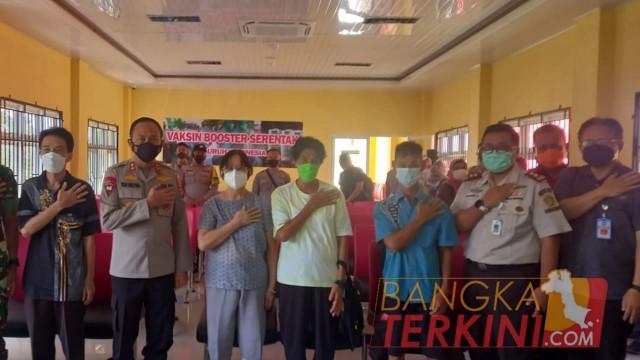 Kapolda Bangka Belitung dan Forkopimda Gelar Vaksin Booster. (Atok/Bangka Terkini)