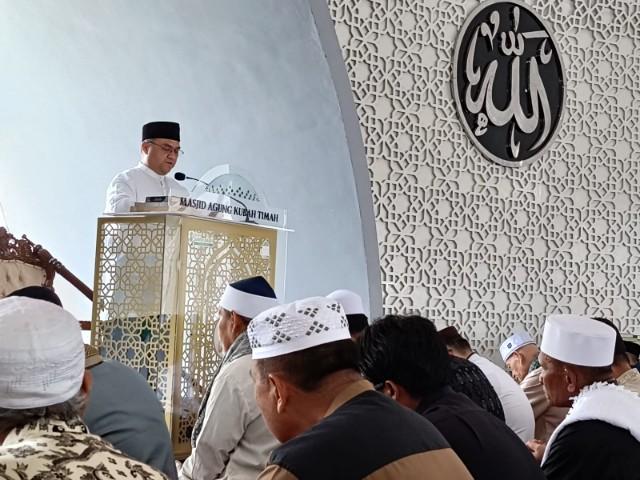 Erzaldi Rosman saat Khutbah Jum'at di Masjid Kubah Timah