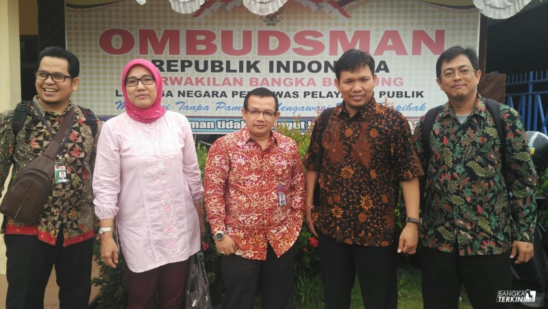 Foto bersama perwakilan KPK dan Ombudsman RI Babel, usai melakukan audiensi di Kantor Ombudsman RI Perwakilan Babel