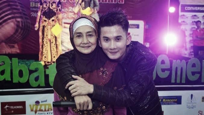 Yendri KIM bersama sang Ibunda Tercinta