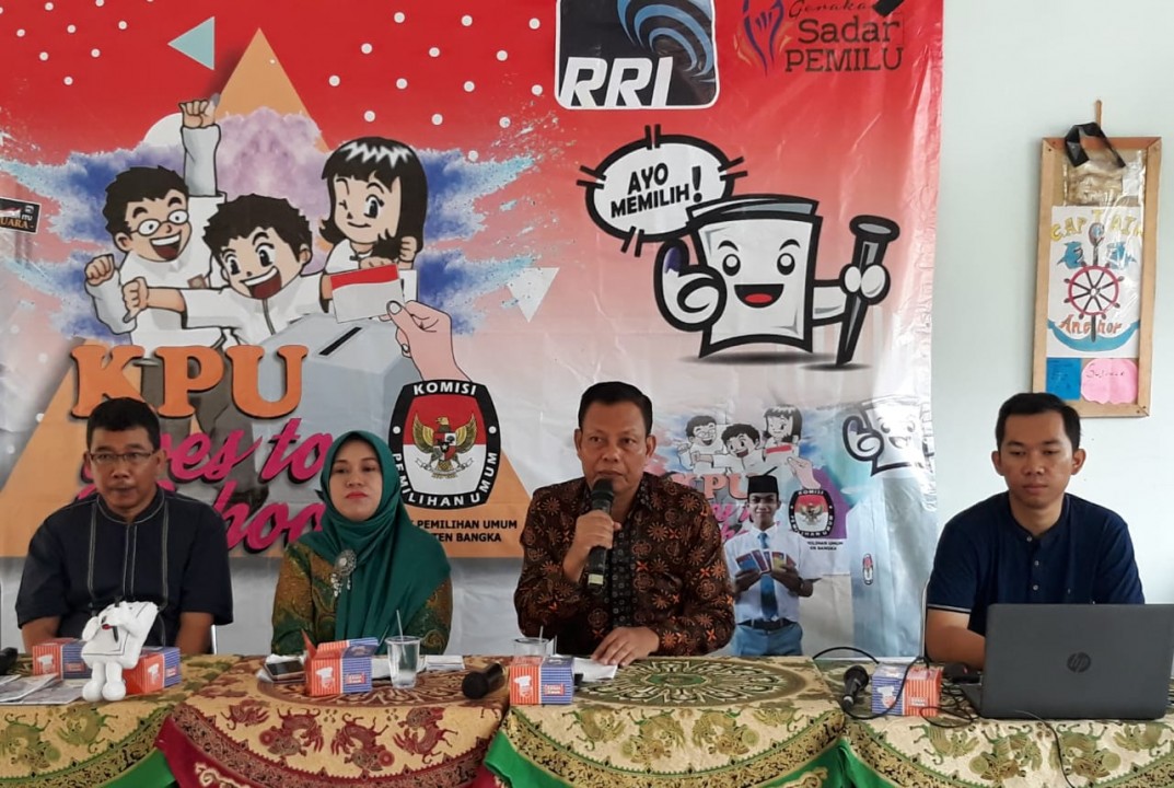 KPU Kabupaten Bangka Sosialisasi Kepemiluan ke pelajar melalui Goes To School