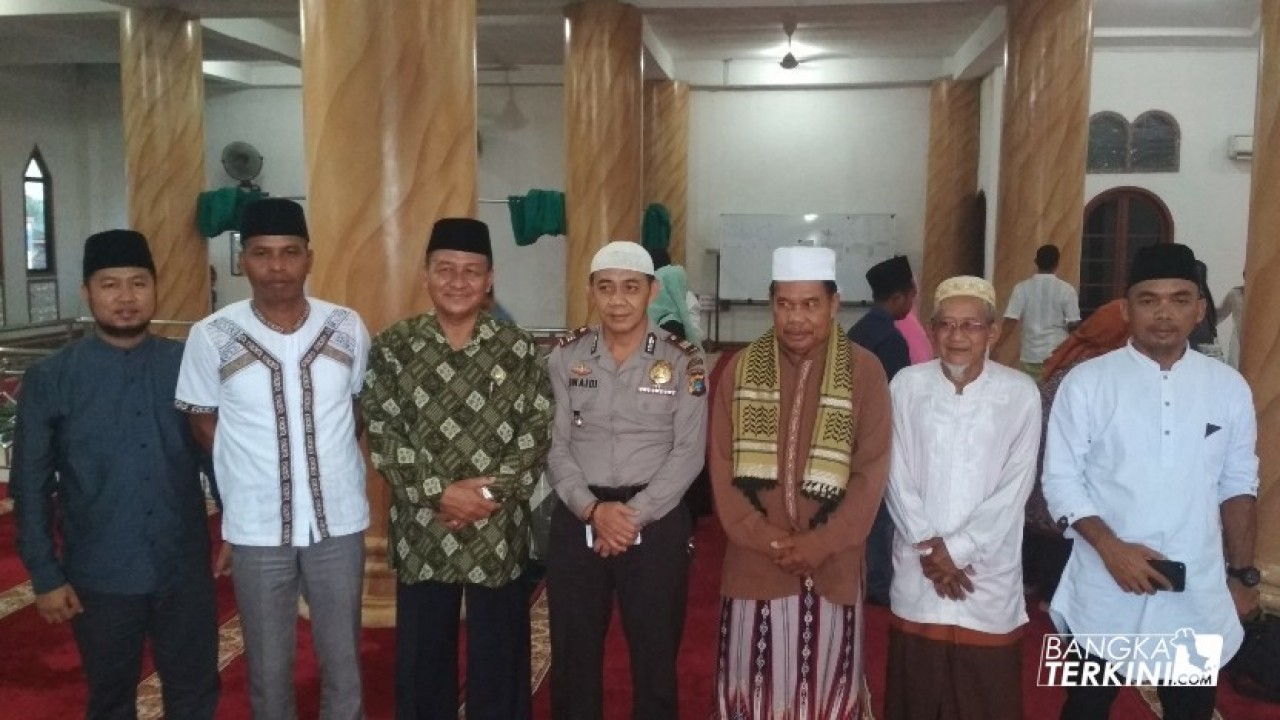 Memperingati hari Maulid Nabi Muhammad SAW 1440 Hijriah, Kecamatan Taman Sari menggelar silaturahmi dan ceramah agama, di Masjid Al-Ulya Kelurahan Opas Indah, Jumat (23/11/2018). (Foto : Bang Kini)