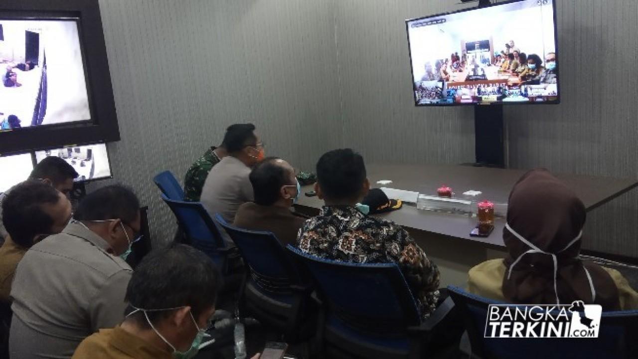 Video Conference dengan Gubernur dan Bupati se Kabupaten yang ada di Bangka Belitung