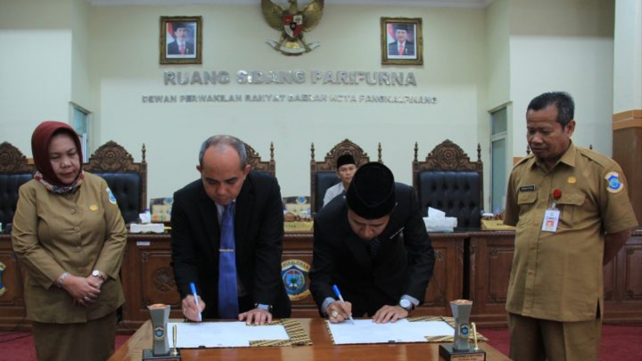 Rapat Paripurna Istimewa Keempat Masa Persidangan II Tahun 2019, di Ruang Rapat Paripurna DPRD Kota Pangkalpinang, Kamis (25/04/2019).