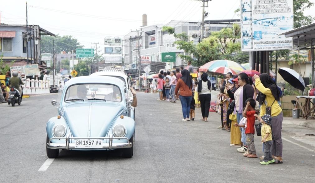 VIPP (Volkswagen Independen Pangkalpinang) saat mengikuti pawai HUT RI Ke-79