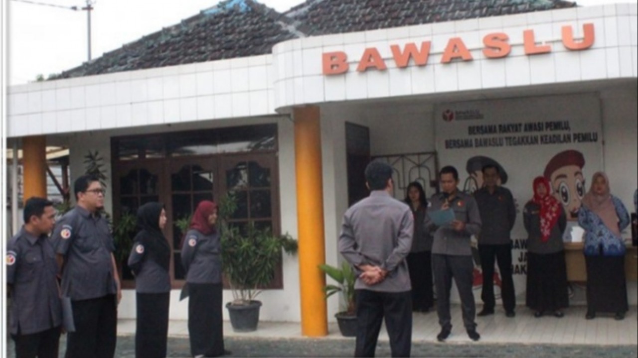 Bawaslu Pangkalpinang, upacara peringati Hari Sumpah Pemuda, Senin (28/10/2019).