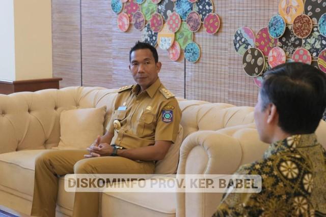 Pj Gubernur Suganda Audiensi dengan Kepala OJK Sumbagsel