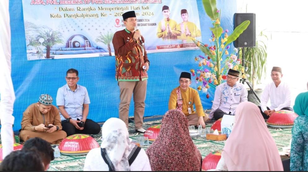 Pj Wako Pangkalpinang Budi Utama Ajak Pegawai Kecamatan Rangkui Maknai Maulid Nabi dan HUT Pangkalpinang dengan Jaga Kekompakan