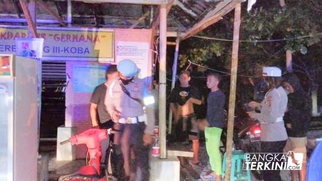 Jajaran Polres Bangka Tengah gelar Operasi Yustisi terkait Pencegahan Covid 19 serta membubarkan keramaian di Toko Toko  maupun Cafe Cafe di sekitaran Kecamatan Koba, Jum'at, (23/07/2021).