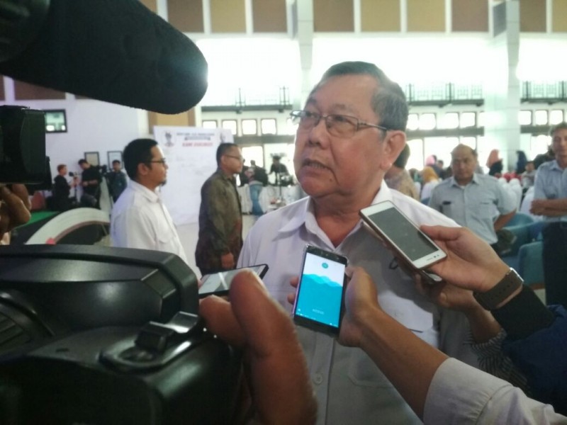 Prof Bustami Rahman, usai mengisi materi dalam Seminar Nasional sesi H.AS Hananjoeddin, Rabu (28/02/2018) di Graha Timah Kota Pangkalpinang.