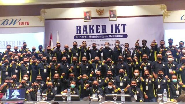 Ikatan Karyawan Timah (IKT) menggelar Rapat Kerja (Raker) Tahun 2021 dengan tema Sinergitas Untuk Perubahan dan Peningkatan Kesejahteraan Karyawan Demi Keberlangsungan Perusahaan, Sabtu (27/11/2021).