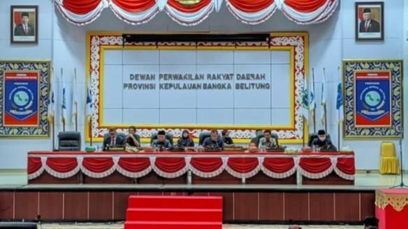 Rapat Paripurna KUA-PPKS Bersama DPRD Babel, Pj Gubernur Sampaikan Prioritas PJPD