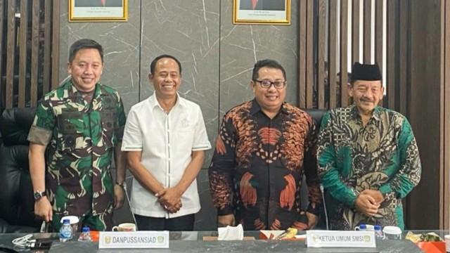 rapat terbatas Serikat Media Siber Indonesia (SMSI) dan TNI AD, di Markas Besar TNI AD di Jakarta.