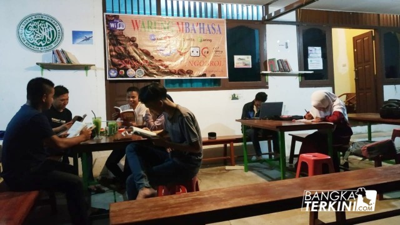 "WARUNG MBA'HASA" menjadi terobosan dalam menggiatkan budaya baca di kalangan masyarakat. Program ini dibuka pada Rabu malam, (30/01/2019) di Sekretariat BKPRMI Bangka.