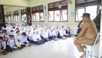 B2SA Go to School, Pj Gubernur Sambangi SMPN 1 Puding,