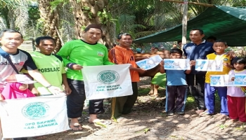 Berita Bangka Belitung - Bangka Terkini - Seekor sapi diserahkan,