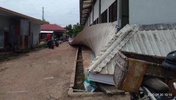 BANGKA TERKINI - BANGKA TENGAH --- Diterjang angin pukul 02.00,