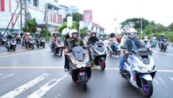 Honda Babel Bersama Wagub Terpilih Helliyana &#039;Ngabuburide&#039; Naik Motor PCX,