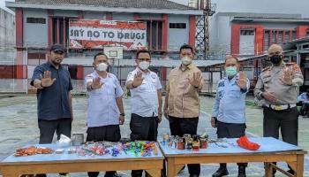 Dion - Kemenkumham Bersama BNNP Babel Gelar Giat Bersih di,