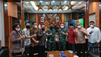 Jakarta, Bangka Terkini - KSAD Dudung Ajak SMSI Optimalkan Segenap,