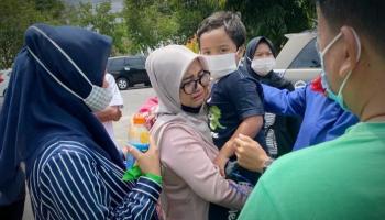 BANGKA TERKINI - BELITUNG TIMUR ---  Datang ke Pengadilan, derai air mata Syarifah Amelia pun,