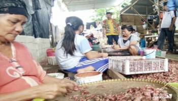 Walaupun cuaca hari ini hujan cukup deras, kita tetap melakukan,