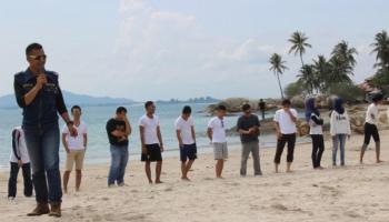 Outbound Bangka -- Bangka merupakan pulau dengan ratusan pantai yang indah, banyak orang,