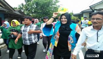 Saya berharap ibu kite bisa menyelesaikan permasalahan banjir yang ada,