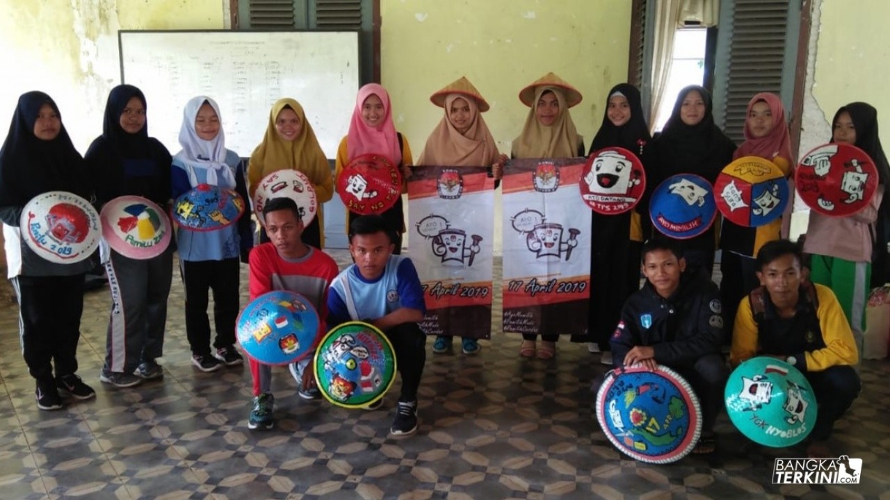 Relasi KPU Bangka gelar sosialisasi bertajuk relasi akbar, di Halaman Rumah Dinas Camat Belinyu, Kabupaten Bangka. Minggu (31/03/2019).