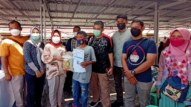 Sekda Pangkalpinang Radmida Dawam Tinjau Vaksin Massal oleh Kecamatan Bukit Intan.