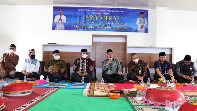 Wali Kota Maulan Aklil Hadiri Peringatan Isra Miraj Nabi Muhammad SAW 1443 H di Kantor Kemenag Pangkalpinang